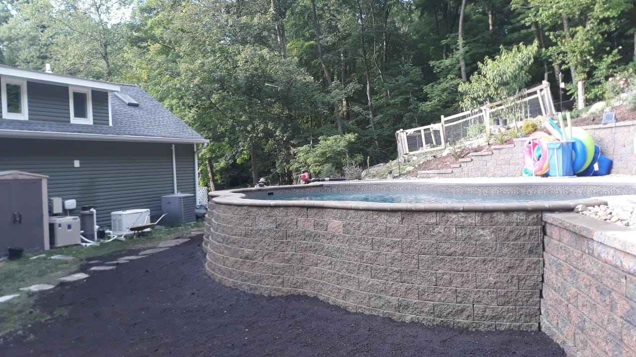 Pools, Decks & Pool Patios
